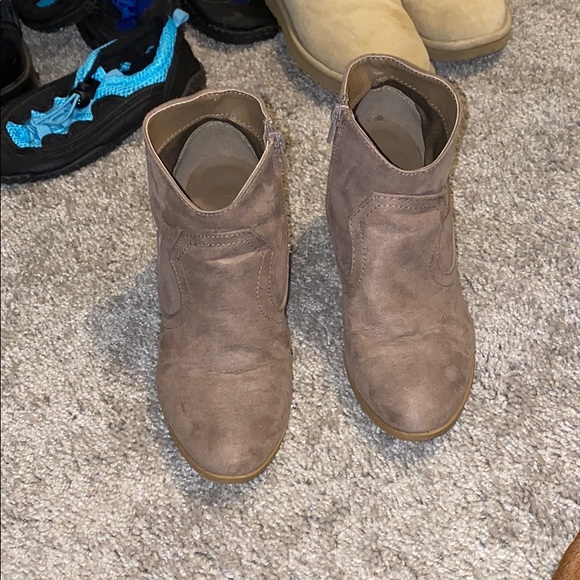 Boots - Picture 2 of 2